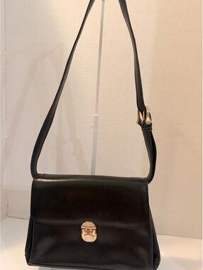 Fontana black leather shoulder bag
